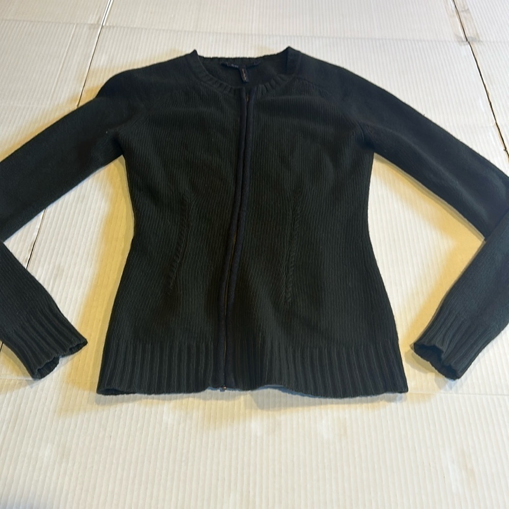 BCBG MaxAzria 100% wool olive drab green zip up sweater w ribbing design small - Picture 3 of 10